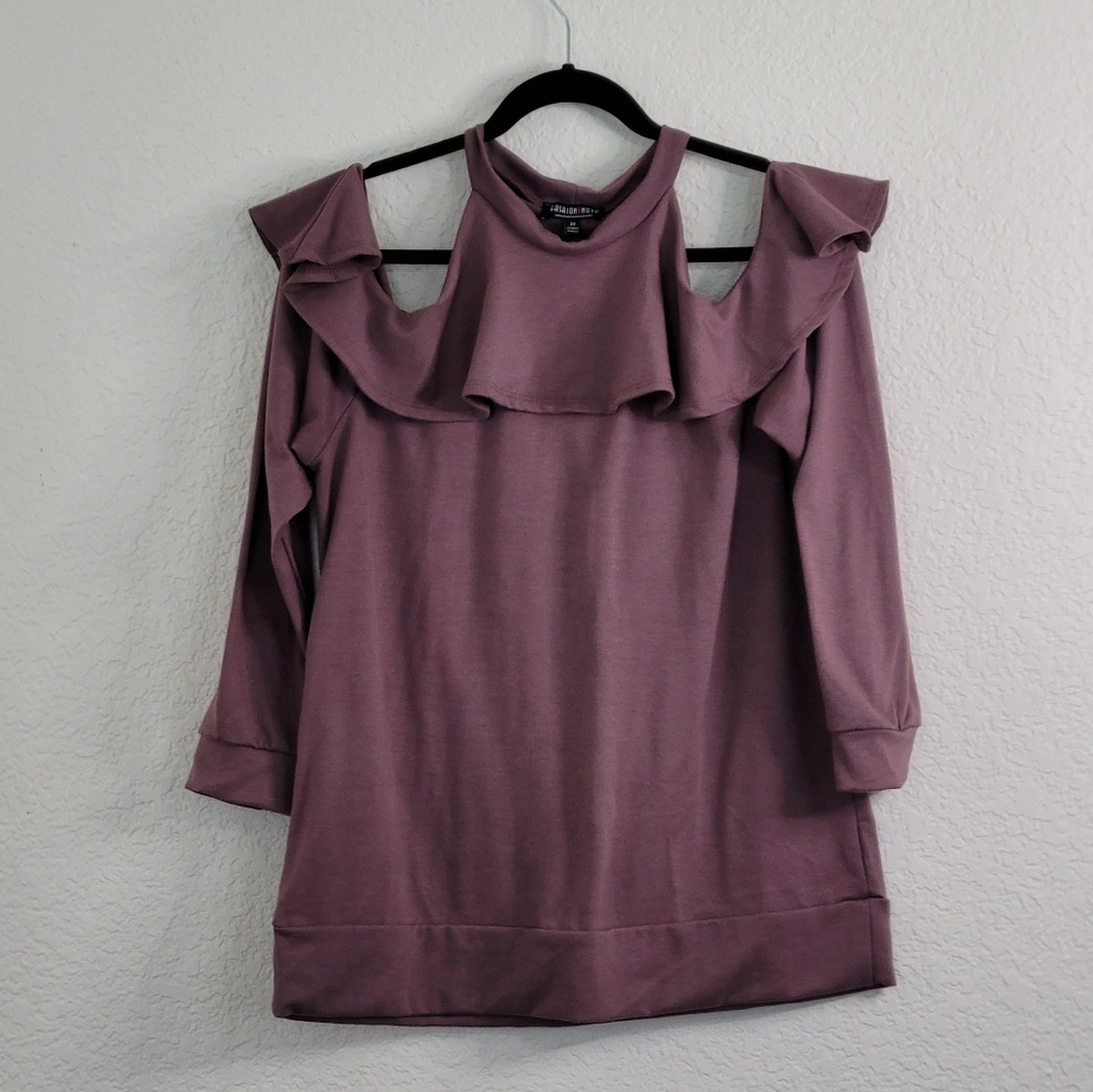 Shoulder out sweater